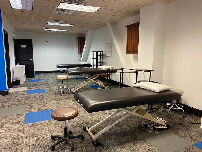 More Photos Of 10940 Raven Ridge Rd, Raleigh General Retail For Sale