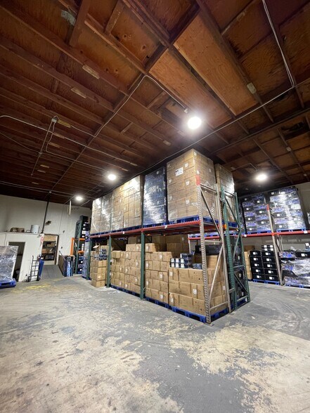 More Photos Of 300-308 E 2nd Ave, La Habra Service For Sale