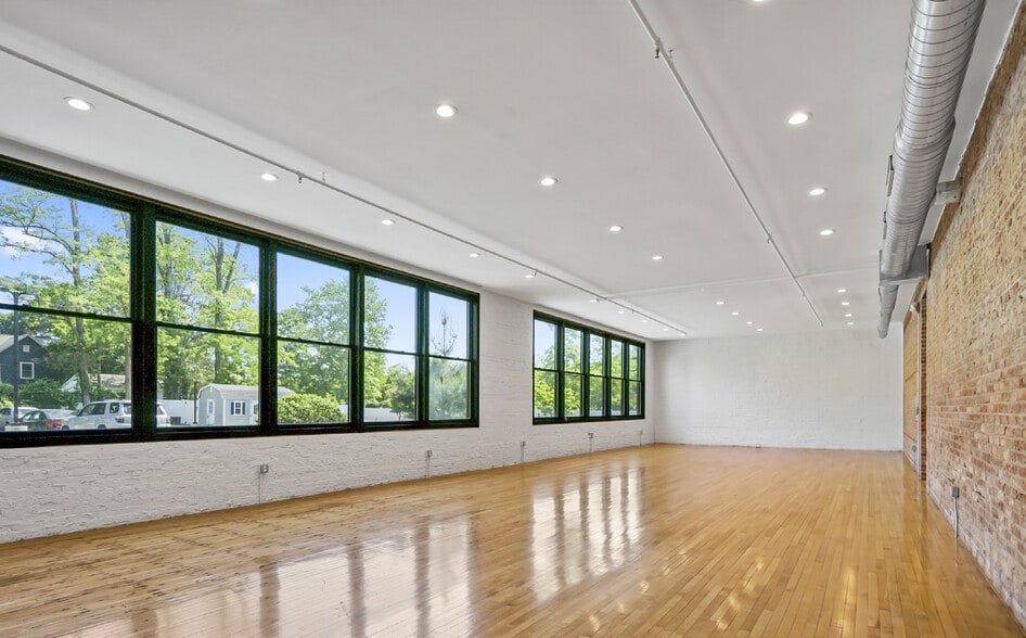 More Photos Of 215 Broad St, Eatontown Office For Lease
