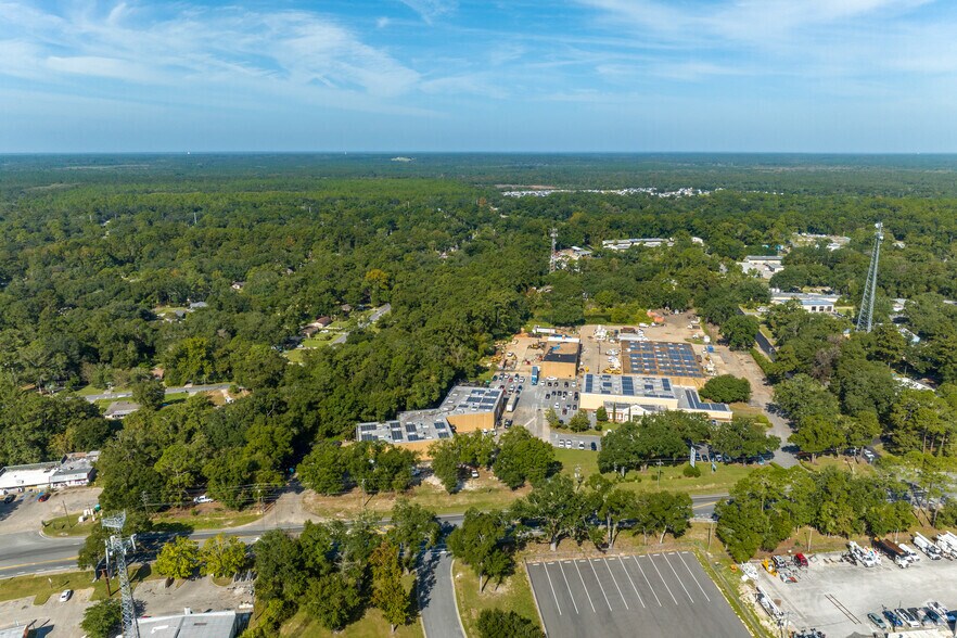 More Photos Of 4702-4708 Capital Cir NW, Tallahassee Manufacturing For Sale