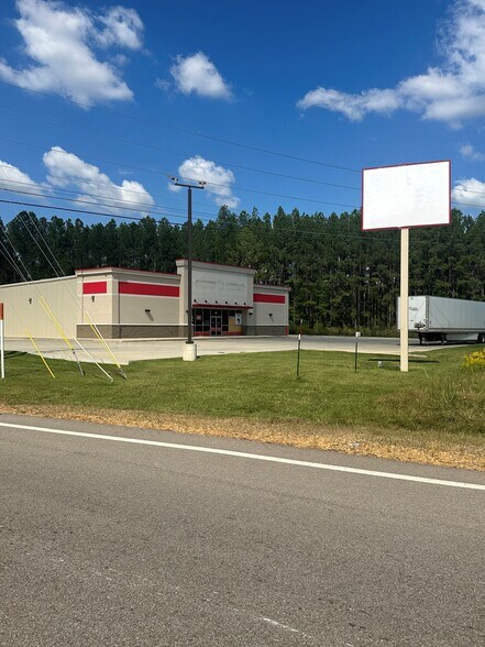 More Photos Of 60 Mike Parra Rd, Columbus Freestanding For Sale