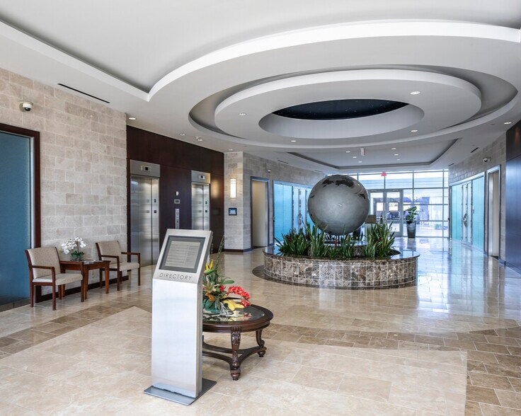 More Photos Of 455 E Medical Center Blvd, Webster Medical For Lease