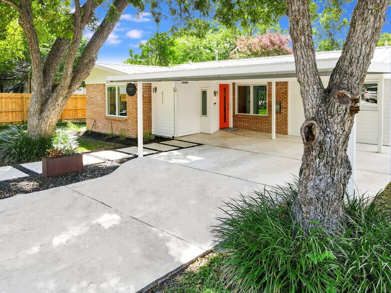 More Photos Of 2117 Shoalmont Dr, Austin Office Residential For Sale
