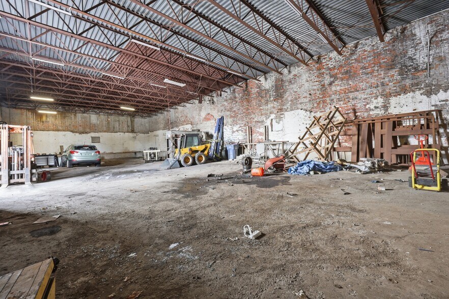 More Photos Of 688 E Eagle St, Buffalo Warehouse For Sale