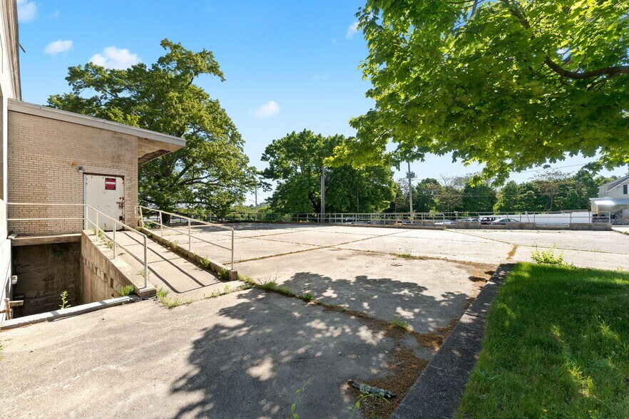 More Photos Of 1190 Main St, West Warwick Loft Creative Space For Sale