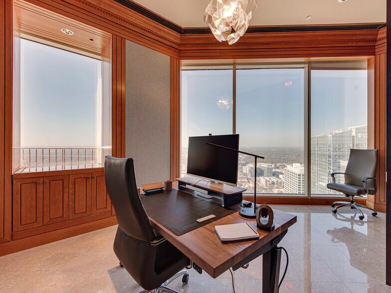 More Photos Of 301 S College St, Charlotte Office For Lease