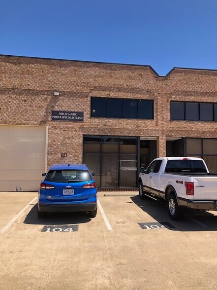More Photos Of 114 Oakgrove Rd, Sterling Warehouse For Sale