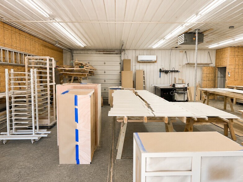 More Photos Of 100 Bridge Ct, Stevensville Warehouse For Lease