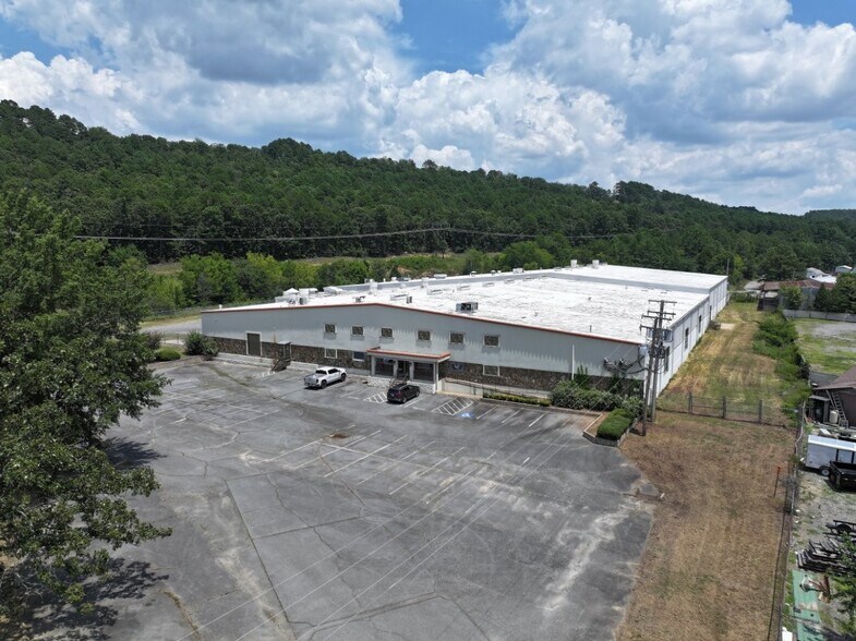 More Photos Of 8328 Macarthur Dr, North Little Rock Manufacturing For Lease