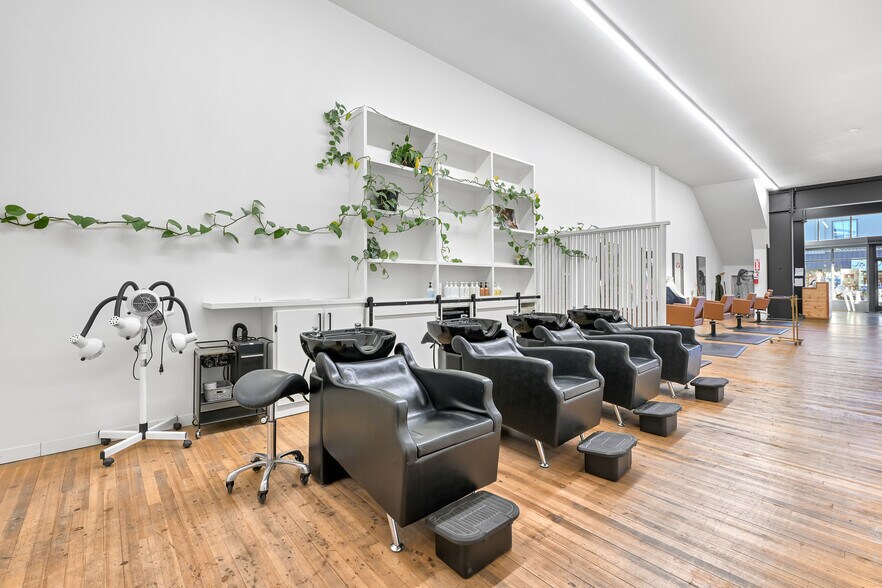 More Photos Of 412 Front St, Lynden Storefront Retail Residential For Sale