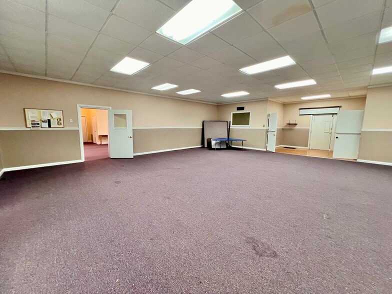 More Photos Of 703 N Main St, LaFayette Religious Facility For Sale