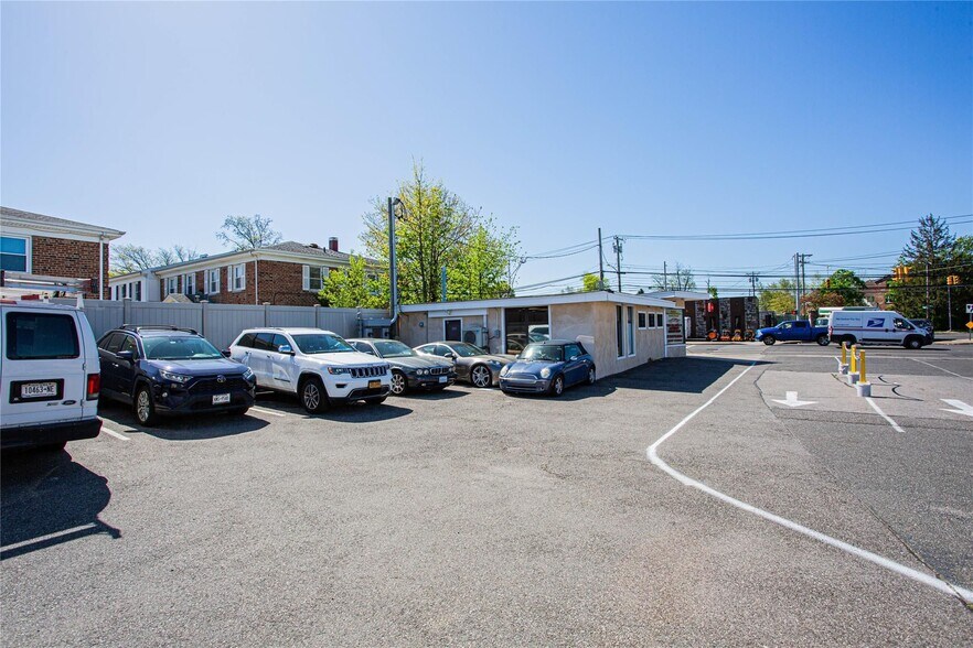 More Photos Of 200 Atlantic Ave, Oceanside Office For Sale