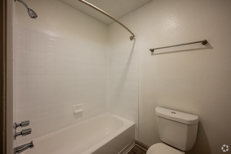 More Photos Of 1756 S Clyde Morris Blvd, Daytona Beach Apartments For Sale