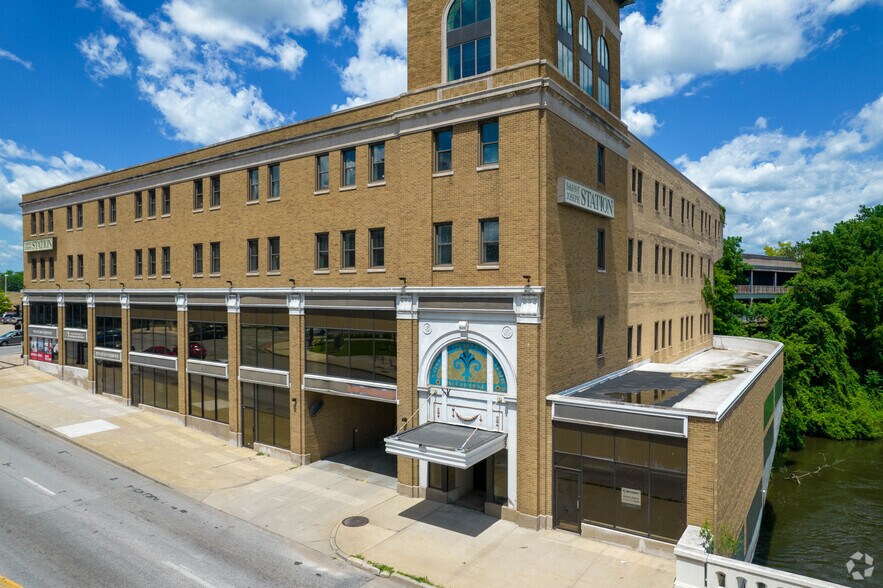 More Photos Of 300 N Dr Martin Luther King Jr Blvd, South Bend Office For Lease