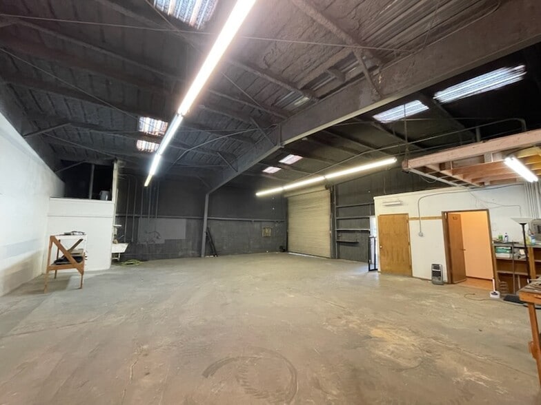 More Photos Of 6259 Eastside Rd, Redding Service For Lease