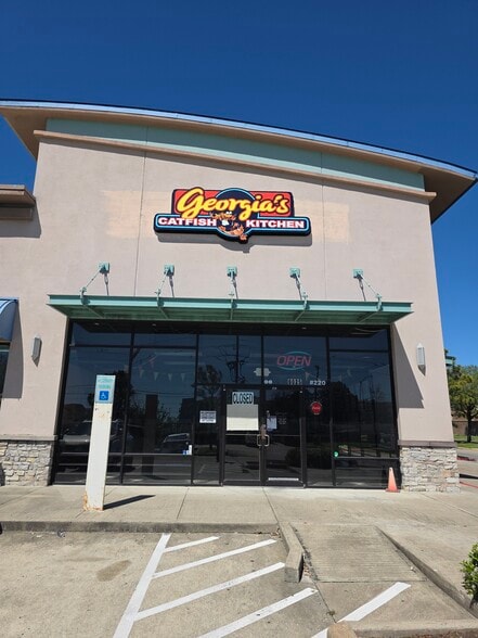 More Photos Of 9025 N Sam Houston Pky E, Humble Unknown For Lease