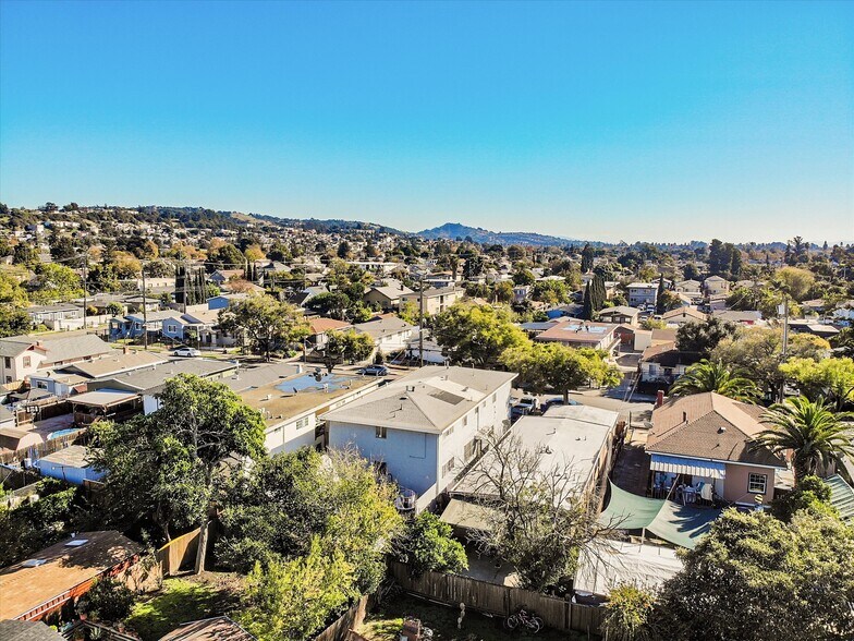 More Photos Of 1927 82nd Ave, Oakland Apartments For Sale