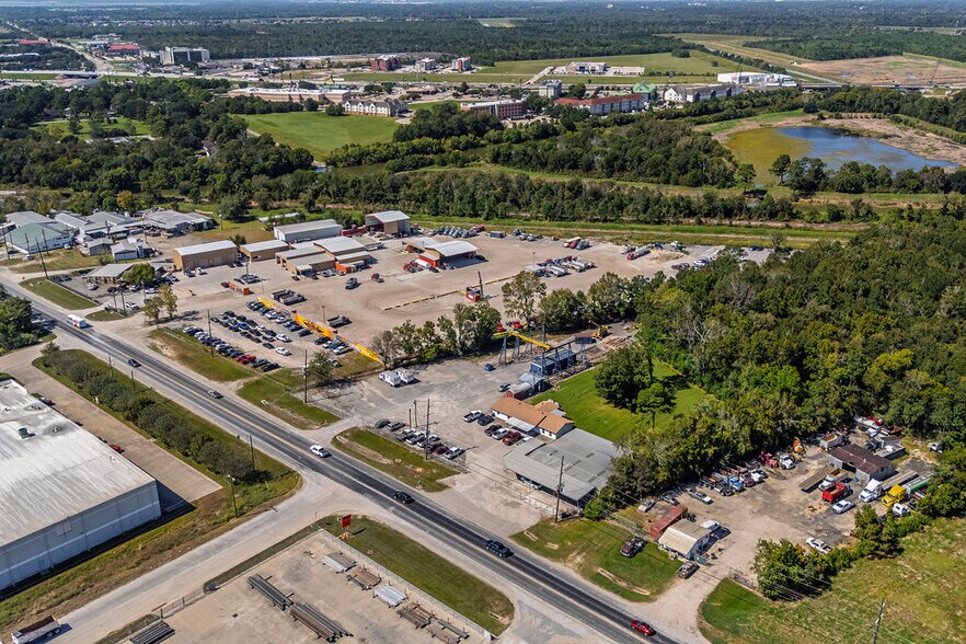 More Photos Of 4960 Fannett Rd, Beaumont Industrial For Sale