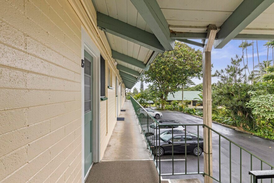 More Photos Of 333 Iliahi St, Hilo Hotel For Sale