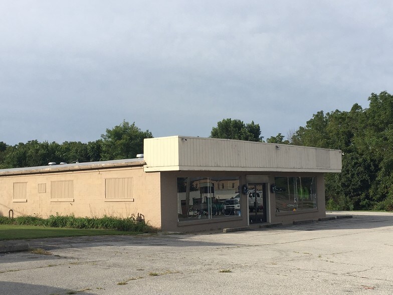 More Photos Of 4370 W Market St, York Freestanding For Sale