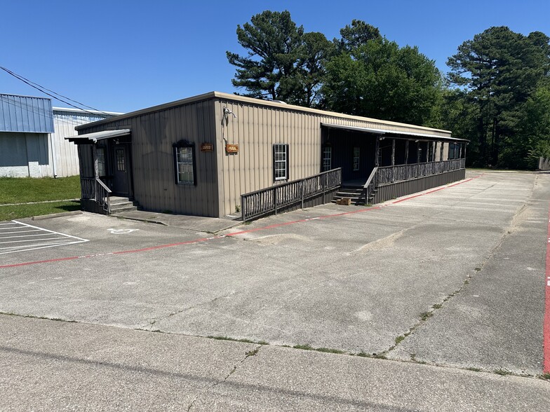 More Photos Of 2718 Gilmer Rd, Longview Restaurant For Lease