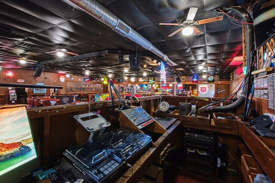 More Photos Of 15615 E State Highway 29, Buchanan Dam Restaurant For Sale