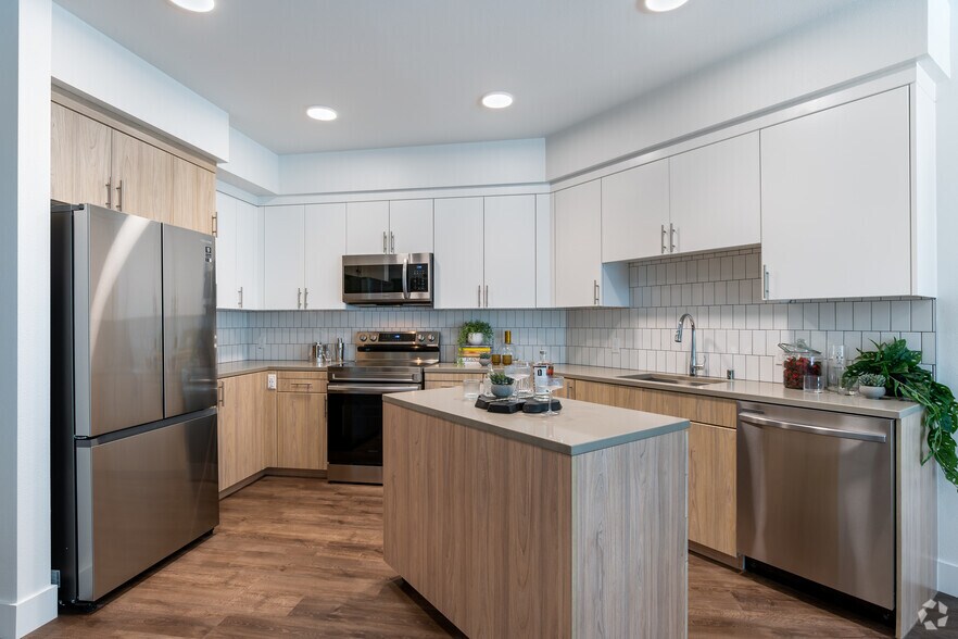 More Photos Of 219 9th Ave, Oakland Apartments For Lease