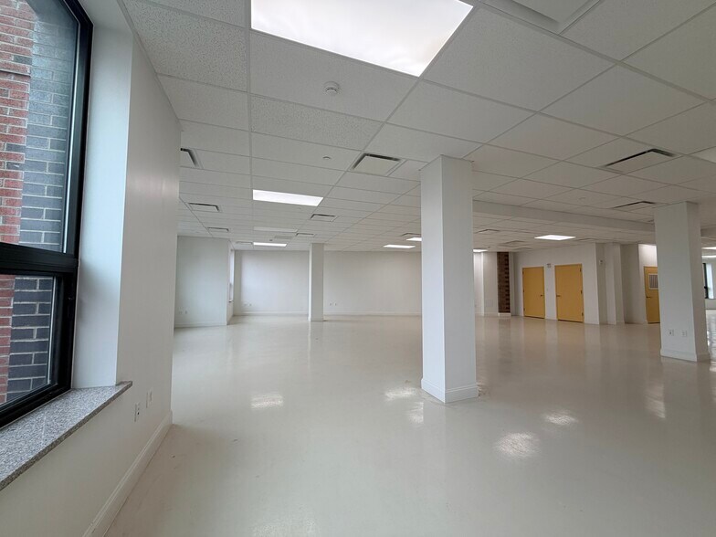 More Photos Of 306 Powers St, Brooklyn Office For Lease