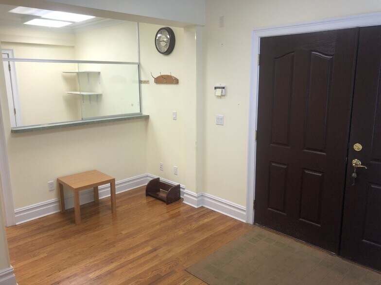 More Photos Of 12 Little Neck Rd, Centerport Storefront Retail Office For Sale
