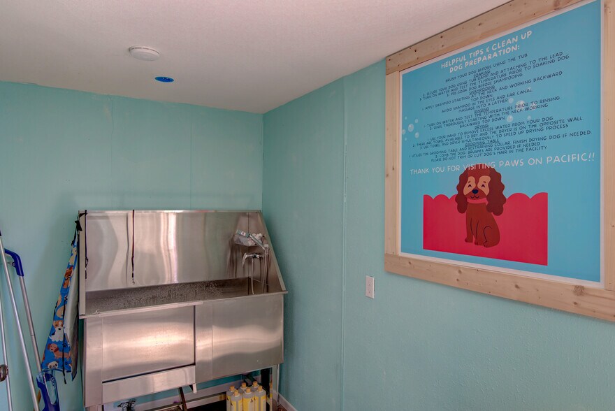 More Photos Of 601 Pacific Ave S, Long Beach Storefront Retail Residential For Sale