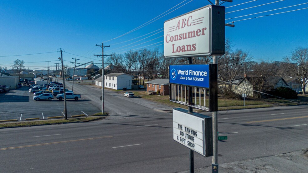 More Photos Of 1201 E 5th St, Metropolis Storefront Retail Office For Sale