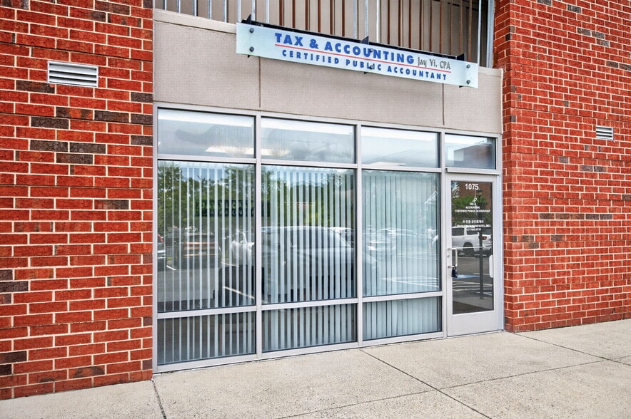 More Photos Of 1060-1090 Loftis Blvd, Newport News Office Residential For Sale