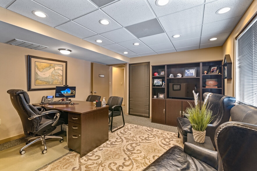 More Photos Of 1326 E Pembroke Ave, Hampton Office For Sale