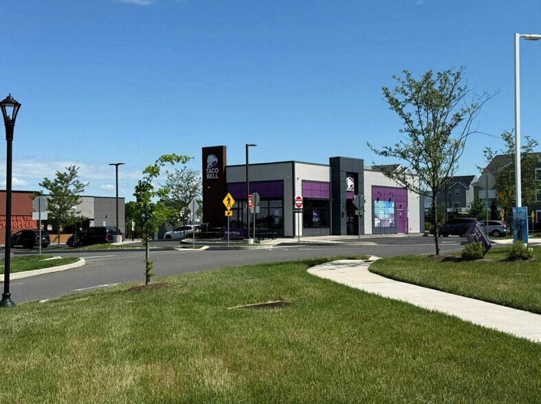 More Photos Of 189 Main St, Lower Salford Land For Lease