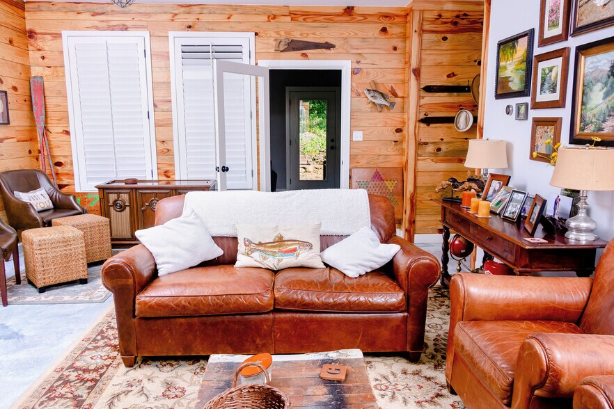 More Photos Of 19430 Highway 80, Hulbert Specialty For Sale