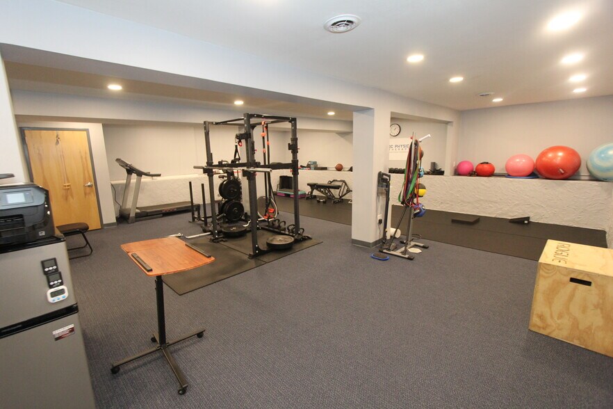 More Photos Of 1225 Atlantic Ave, Rochester Office For Lease