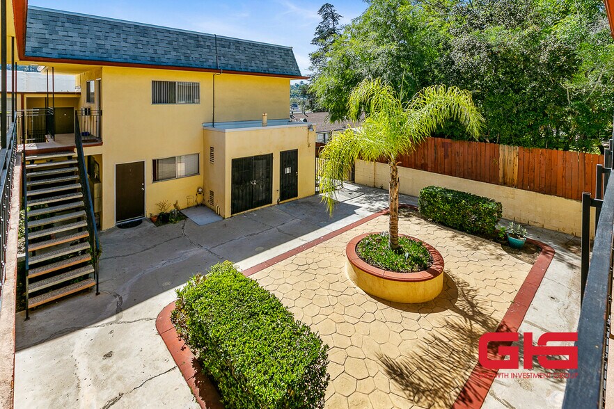 More Photos Of 4121 Marmion Way, Los Angeles Apartments For Sale