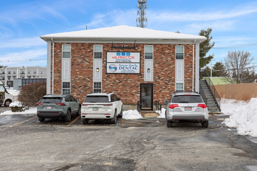 More Photos Of 25 Lowell St, Wilmington Loft Creative Space For Sale