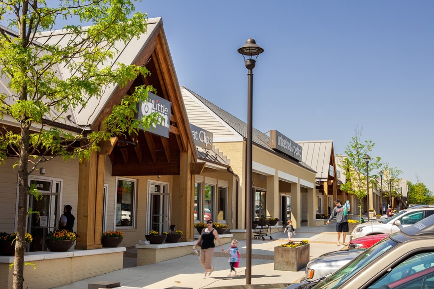 More Photos Of 7395-7397 Lee Hwy, Falls Church General Retail For Lease