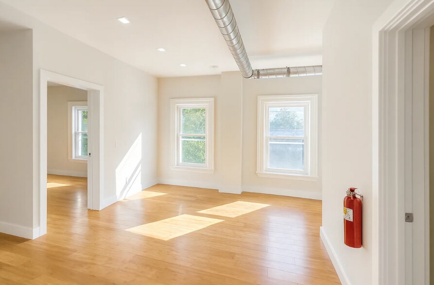 More Photos Of 33 Pine St, Binghamton Storefront Retail Residential For Sale