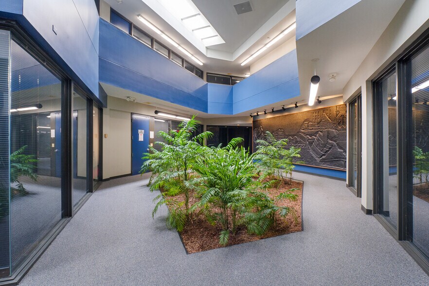 More Photos Of 141 Market Place Dr, Fairview Heights Office For Sale