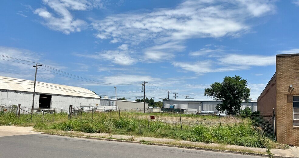 More Photos Of 1139 NW 4th St, Oklahoma City Land For Lease