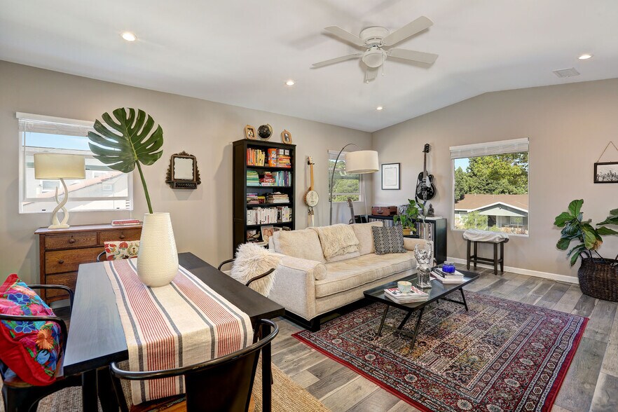 More Photos Of 1271 S Sycamore Ave, Los Angeles Apartments For Sale