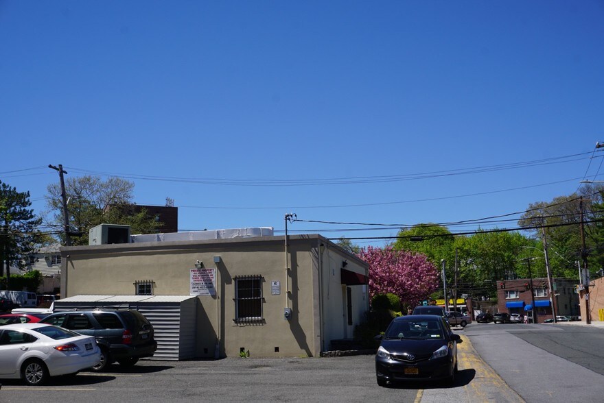 More Photos Of 54 Yonkers Ave, Yonkers Office For Lease