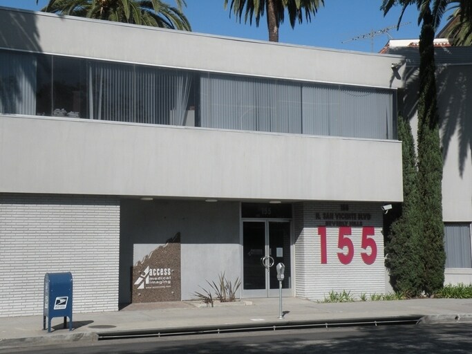 More Photos Of 151 N San Vicente Blvd, Beverly Hills Medical For Lease