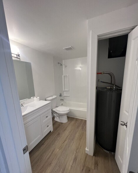 More Photos Of 10443 17th Ave SW, Seattle Multifamily For Sale