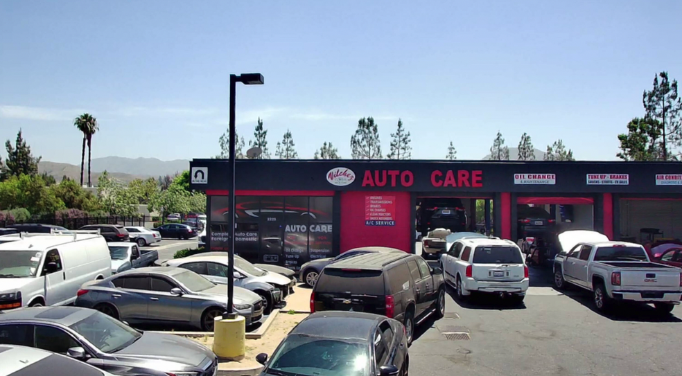 Primary Photo Of 2225 Club Way, San Bernardino Auto Repair For Sale