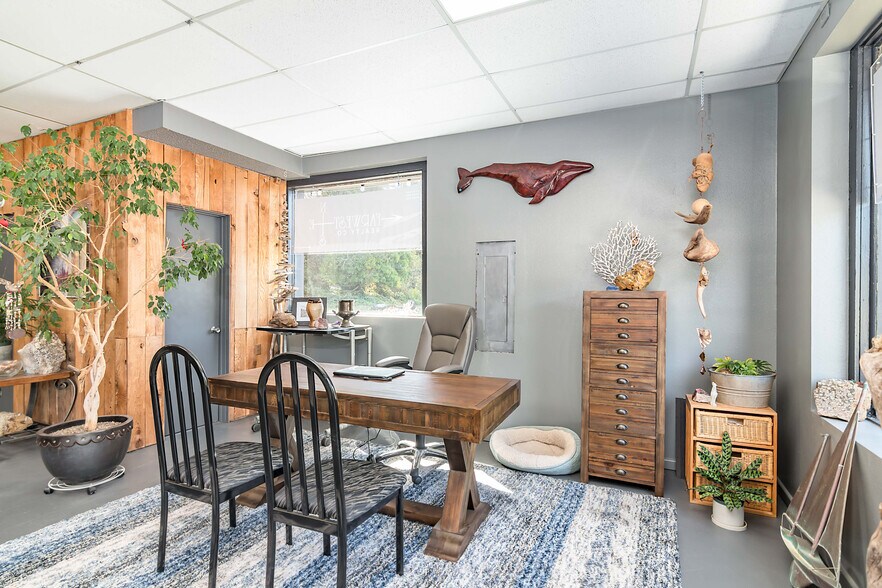 More Photos Of 3110 SE Highway 101, Lincoln City Storefront For Sale