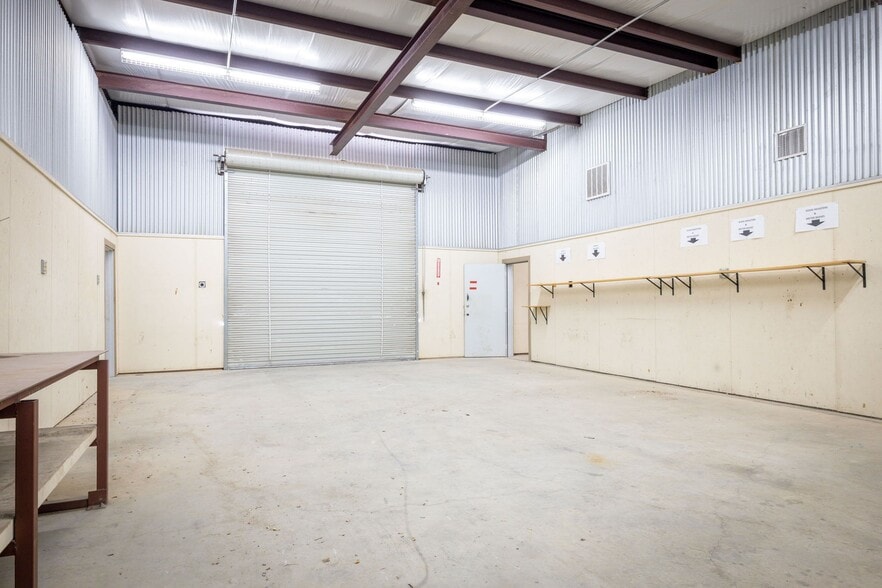 More Photos Of 180 Spring Mountain Dr, Canyon Lake Distribution For Sale