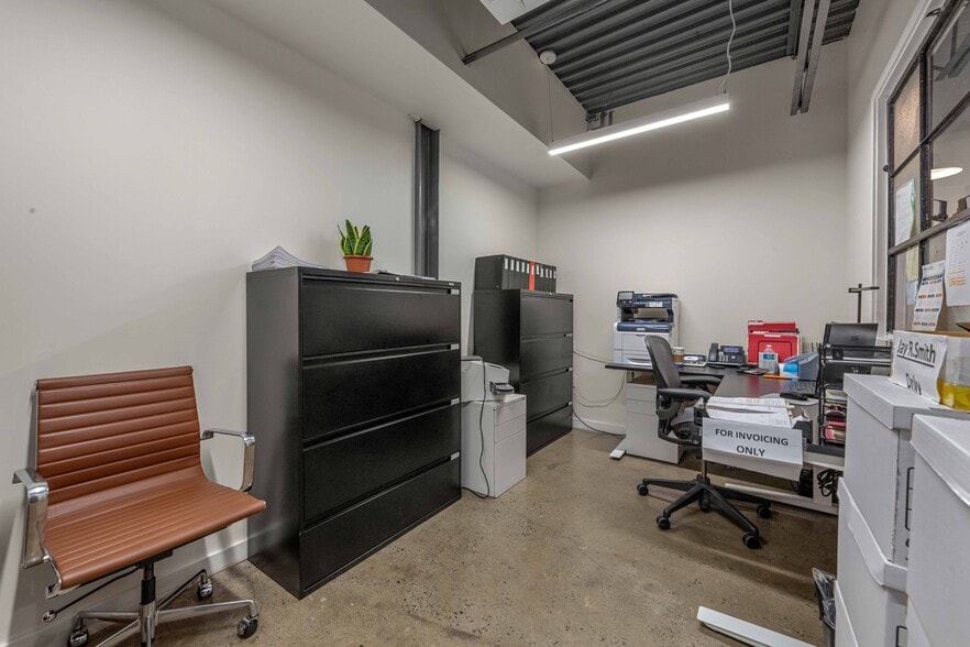 More Photos Of 3309 37th Ave, Long Island City Loft Creative Space For Sale
